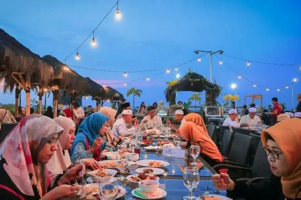 orang-berbuka